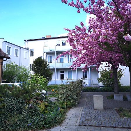Pb Ferienwohnungen - Fewo 3 - Stilvoll Eingerichtetes Studio Im Herzen Senftenbergs Exterior foto